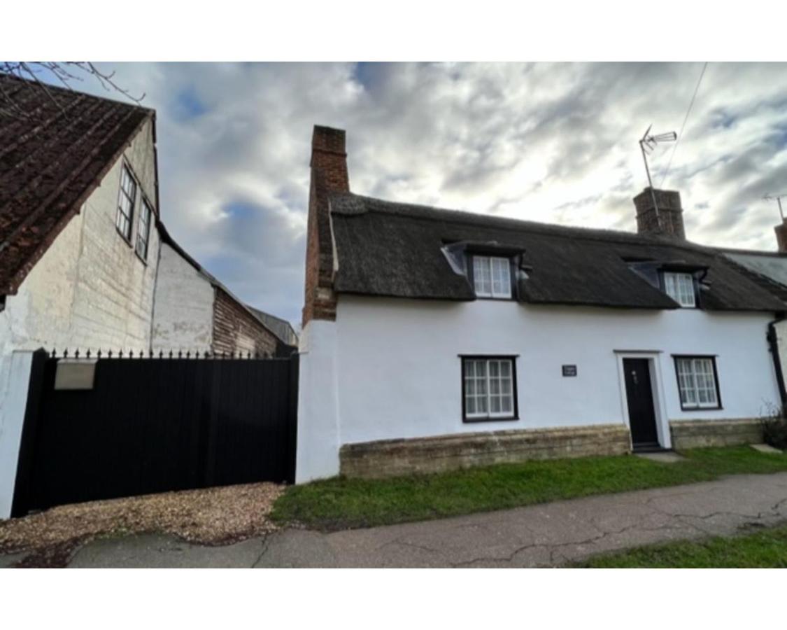 Two Storey Annex Cottenham Экстерьер фото